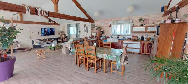 BELLE VILLA DE PLAIN PIED AVEC PISCINE QUARTIER CANONGES PROCHE TOUTES COMMODITES ET AXE ROUTIERS TOUT EN ETANT AU CALME