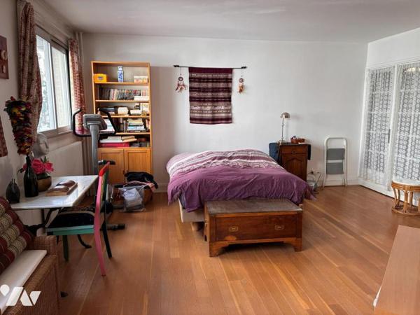 Grand 2 pièces avec terrasse de 30 m²