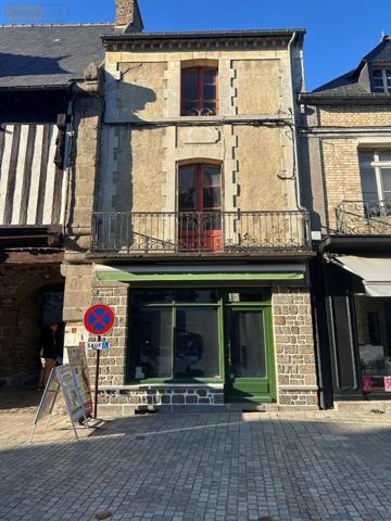 Local mixte (Pro/Hab) à vendre à Dol-de-Bretagne en Ille-et-Vilaine (35120), ref : 16258/243
