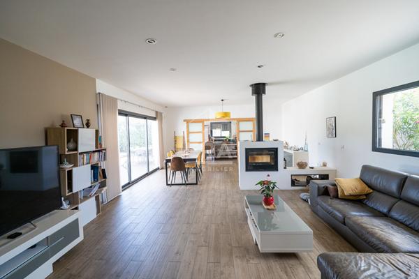 Maison familiale de 168 m² avec piscine, garage double et 5 chambres ? Secteur recherché