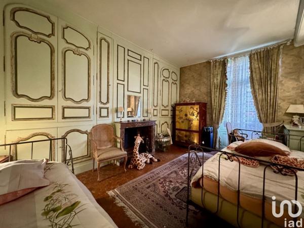 Maison 9 pièces de 350 m² à Château-Thierry (02400)