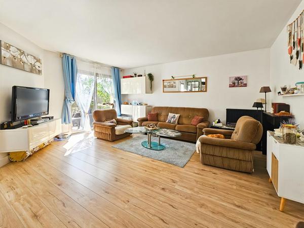 Maison familiale à Sainte-Gemmes-sur-Loire idéalement située - coup de coeur assuré !