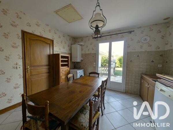 Maison à vendre 8 pièces 159,96 m² Saint-Yrieix-sur-Charente
