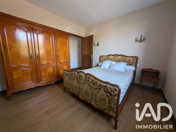 Maison à vendre 8 pièces 159,96 m² Saint-Yrieix-sur-Charente