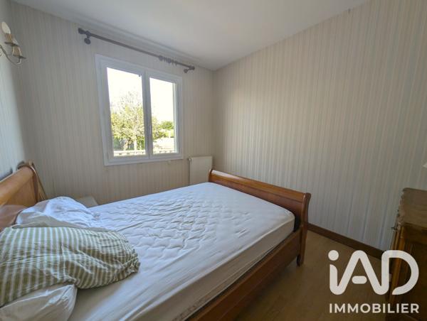Maison à vendre 8 pièces 159,96 m² Saint-Yrieix-sur-Charente