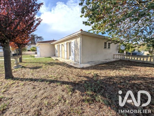 Maison à vendre 8 pièces 159,96 m² Saint-Yrieix-sur-Charente