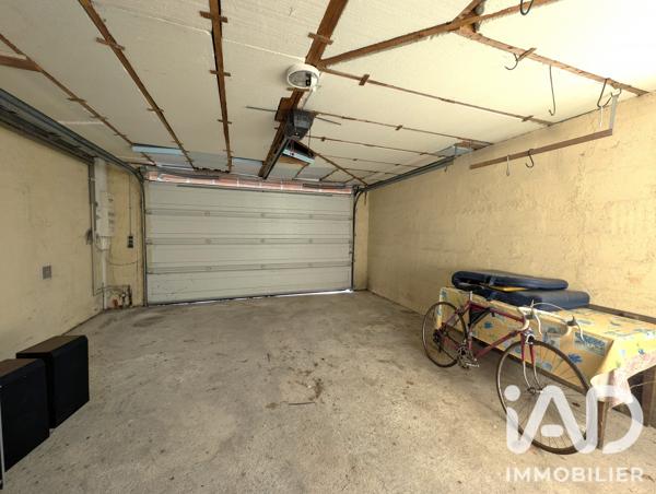 Maison à vendre 8 pièces 159,96 m² Saint-Yrieix-sur-Charente