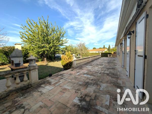 Maison à vendre 8 pièces 159,96 m² Saint-Yrieix-sur-Charente