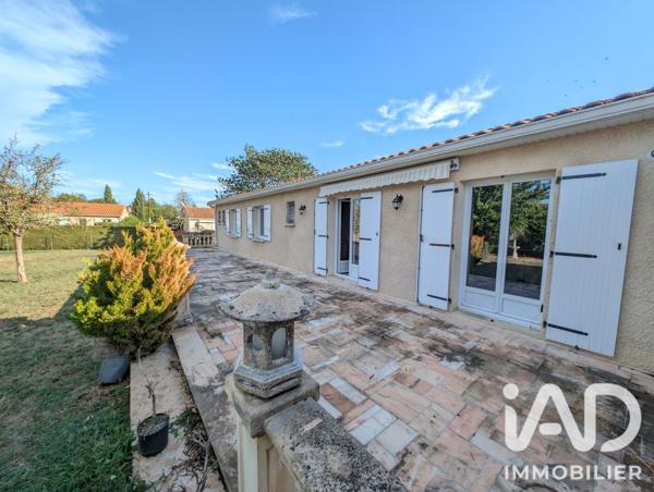 Maison à vendre 8 pièces 159,96 m² Saint-Yrieix-sur-Charente