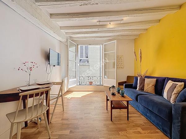 HYPER CENTRE - LES HALLES DE TOURS - ENTIEREMENT RENOVE