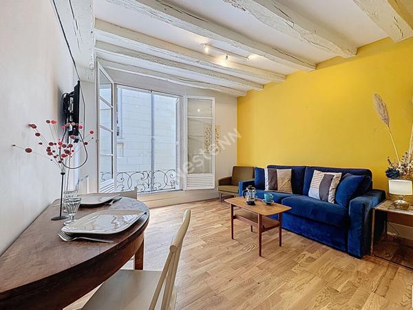 HYPER CENTRE - LES HALLES DE TOURS - ENTIEREMENT RENOVE