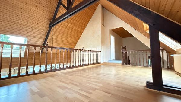 Maison 8 pièces – 162 m² environ à La Chapelle-sur-Erdre (ref : 1365B)
