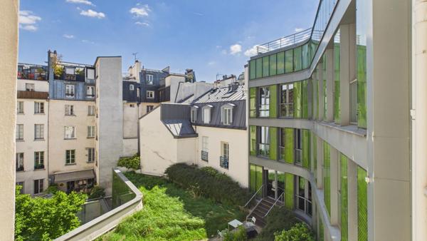 Paris 1er - Magnifique 3 pièces calme et lumineux