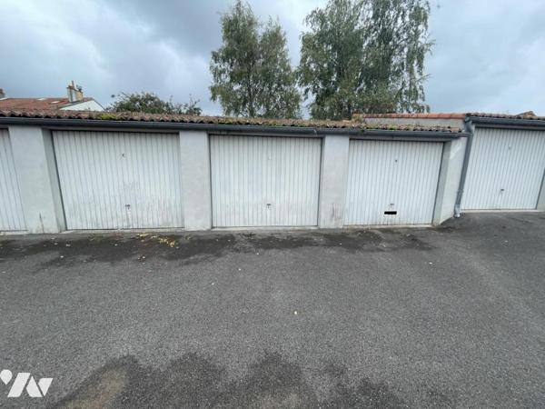 REZE (CHENE CREUX - BLORDIERE) - GARAGE 14m² dans une copropriété