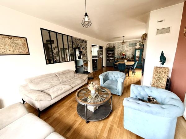 MAISON 5 CHAMBRES SUR SOUS SOL