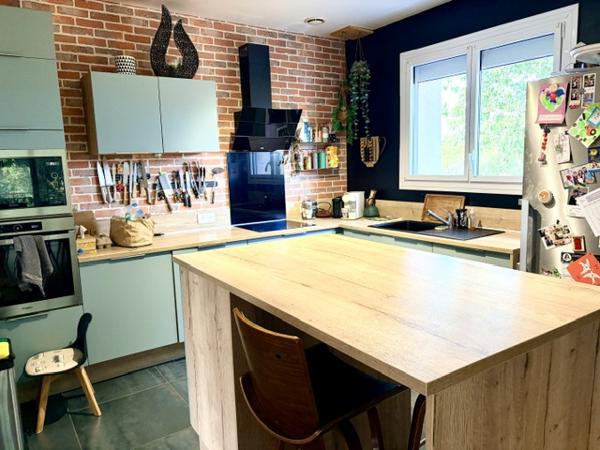 MAISON 5 CHAMBRES SUR SOUS SOL