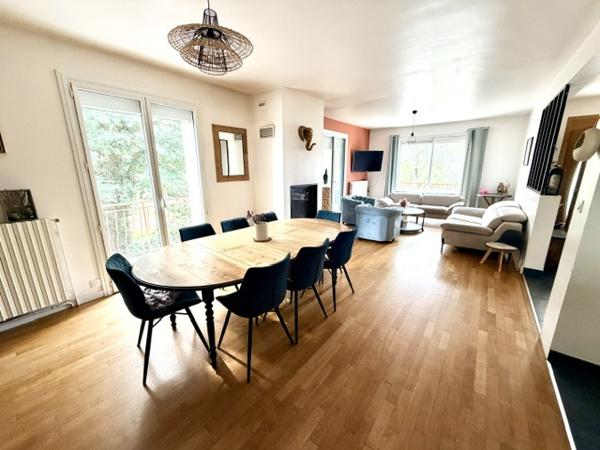 MAISON 5 CHAMBRES SUR SOUS SOL