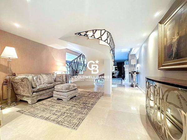 Maison 16 pièces à vendre Roquefort les Pins - 06330 / Réf: 95 - 3801