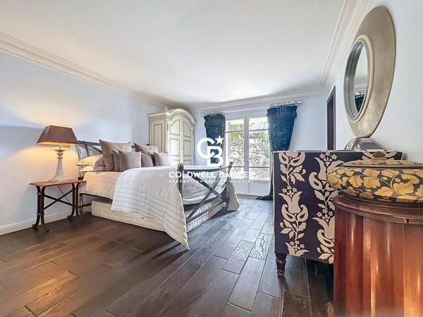 Maison 16 pièces à vendre Roquefort les Pins - 06330 / Réf: 95 - 3801