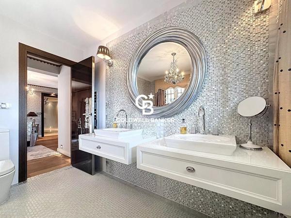 Maison 16 pièces à vendre Roquefort les Pins - 06330 / Réf: 95 - 3801