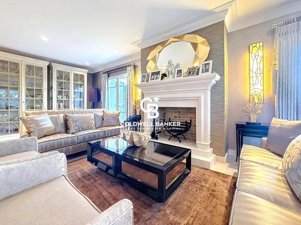 Maison 16 pièces à vendre Roquefort les Pins - 06330 / Réf: 95 - 3801