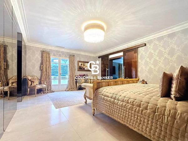 Maison 16 pièces à vendre Roquefort les Pins - 06330 / Réf: 95 - 3801