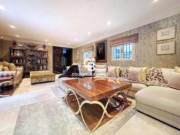 Maison 16 pièces à vendre Roquefort les Pins - 06330 / Réf: 95 - 3801