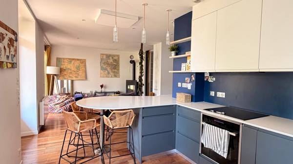 Appartement t3 - jardin - 2 parkings - studio attenant