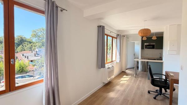Appartement t3 - jardin - 2 parkings - studio attenant