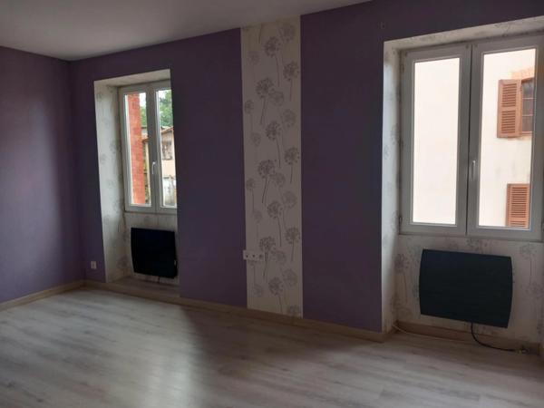 adorable maison au calme idéal premier achat ou investisseur , la Roche, Thiers