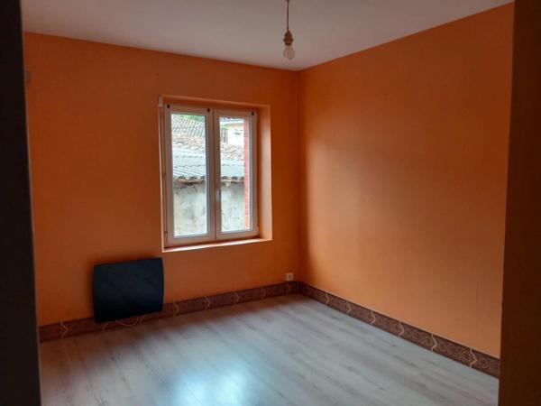 adorable maison au calme idéal premier achat ou investisseur , la Roche, Thiers