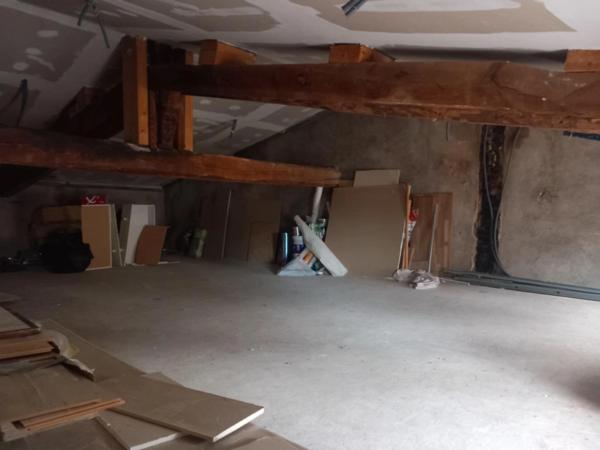 adorable maison au calme idéal premier achat ou investisseur , la Roche, Thiers