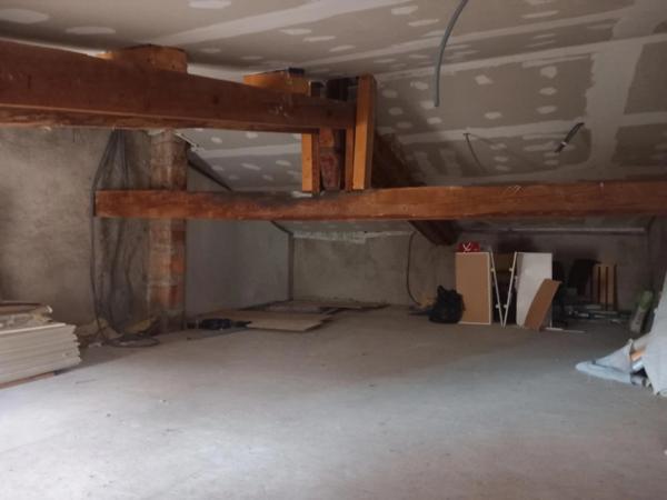 adorable maison au calme idéal premier achat ou investisseur , la Roche, Thiers