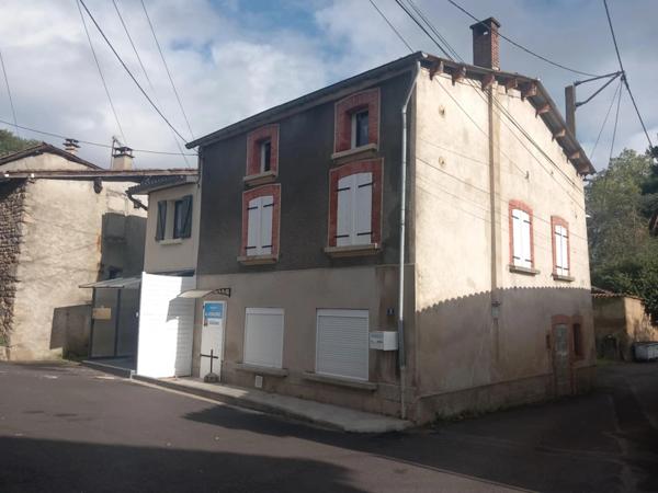 adorable maison au calme idéal premier achat ou investisseur , la Roche, Thiers