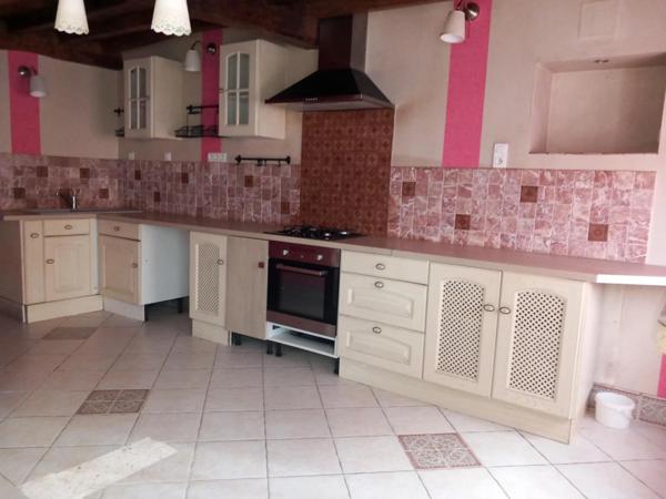 adorable maison au calme idéal premier achat ou investisseur , la Roche, Thiers