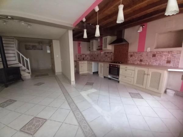 adorable maison au calme idéal premier achat ou investisseur , la Roche, Thiers