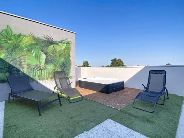 APPARTEMENT AVEC TERRASSE DANS RÉSIDENCE DE STANDING AU COEUR DE PAREMPUYRE.