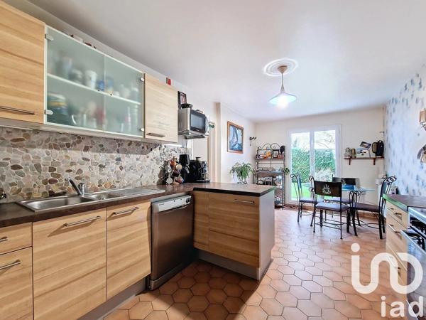 Maison 6 pièces de 151 m² à Saint-Aubin (91190)