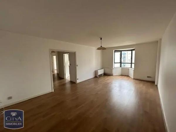 Appartement à louer 3 pièces 83.44m² Tours (37000)