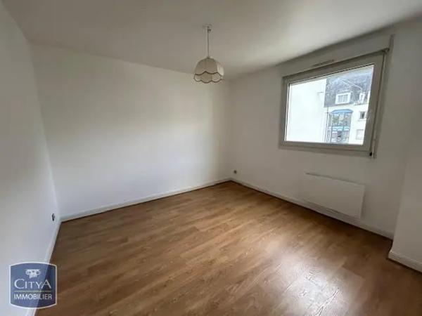 Appartement à louer 3 pièces 83.44m² Tours (37000)