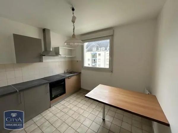 Appartement à louer 3 pièces 83.44m² Tours (37000)