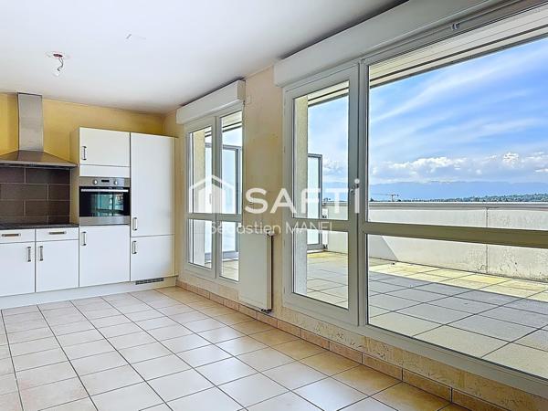 Dernier étage, tram au pied, terrasse 29 m²