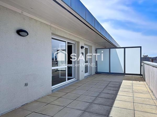 Dernier étage, tram au pied, terrasse 29 m²