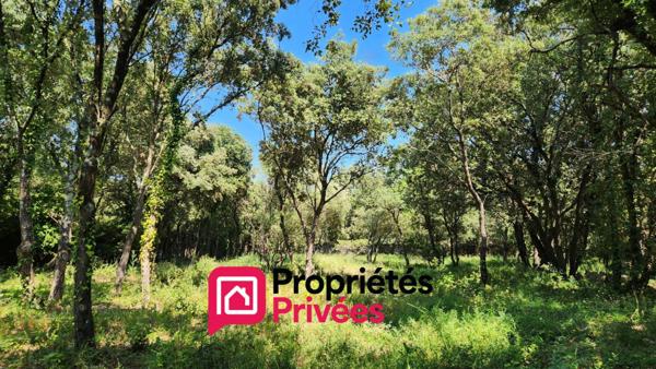 Uzès, terrain de 2600 m2