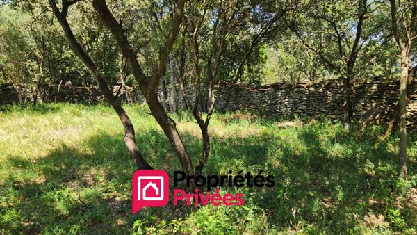 Uzès, terrain de 2600 m2
