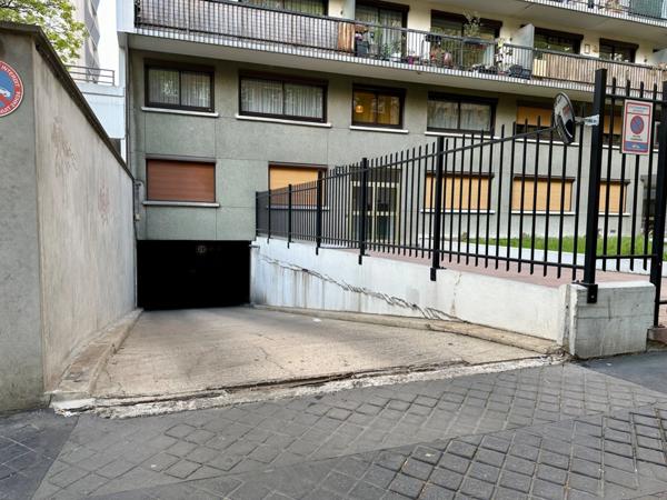 Lot de 10 parkings à vendre PARIS 20EME ARRONDISSEMENT (75) - rue St-Blaise 75020 PARIS
