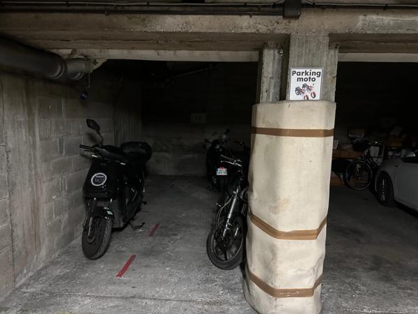 Lot de 10 parkings à vendre PARIS 20EME ARRONDISSEMENT (75) - rue St-Blaise 75020 PARIS