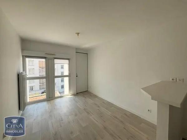 Appartement à louer 2 pièces 39.87m² Nantes (44000)