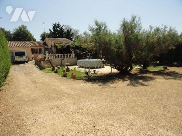  SPECIAL INVESTISSEMENT LOCATIF. VILLA de plain-pied proche de toutes commodités se composant d...