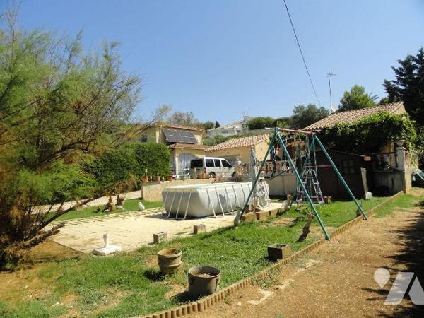  SPECIAL INVESTISSEMENT LOCATIF. VILLA de plain-pied proche de toutes commodités se composant d...